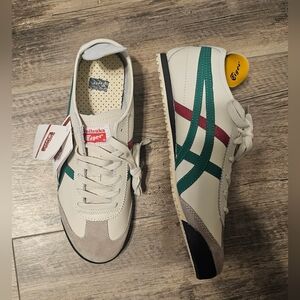 Onitzuka Tiger México 66 leather sneakers NWT size 10